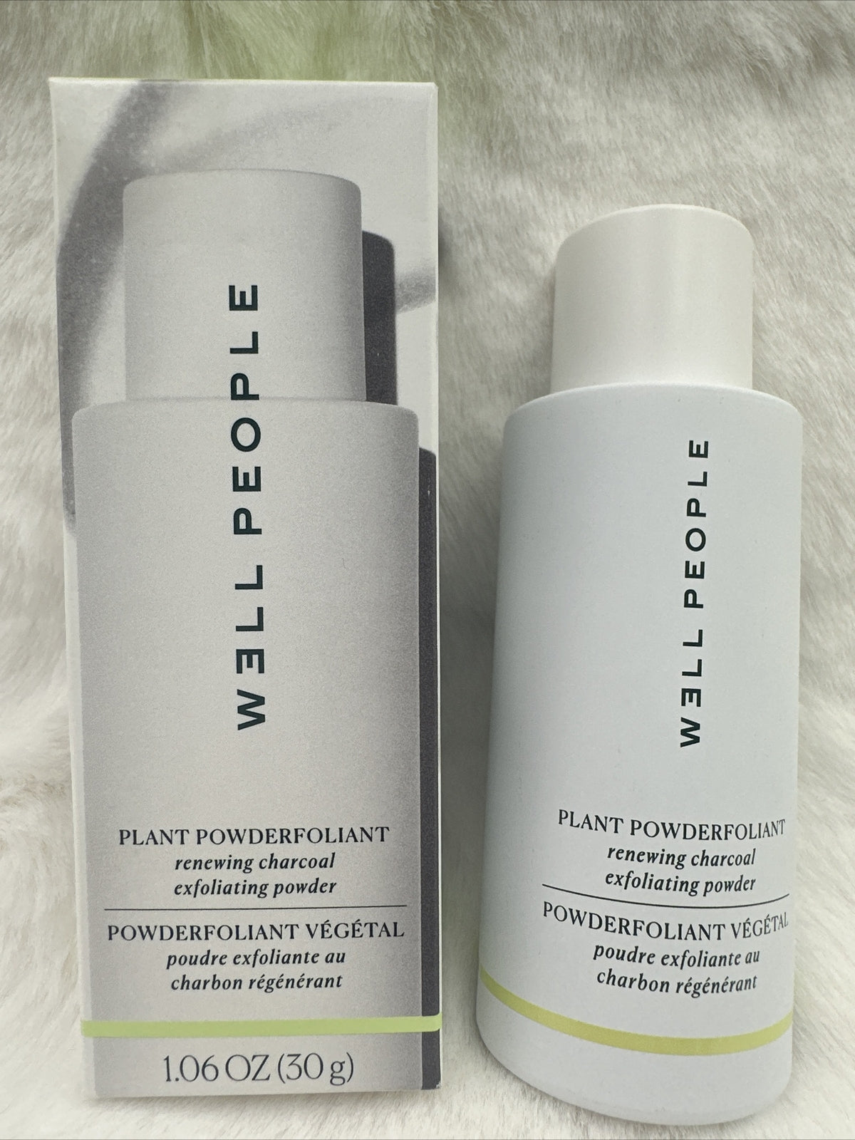 WELLPEOPLE Plant Powderfoliant Renewing Charcoal Exfoliating Powder
