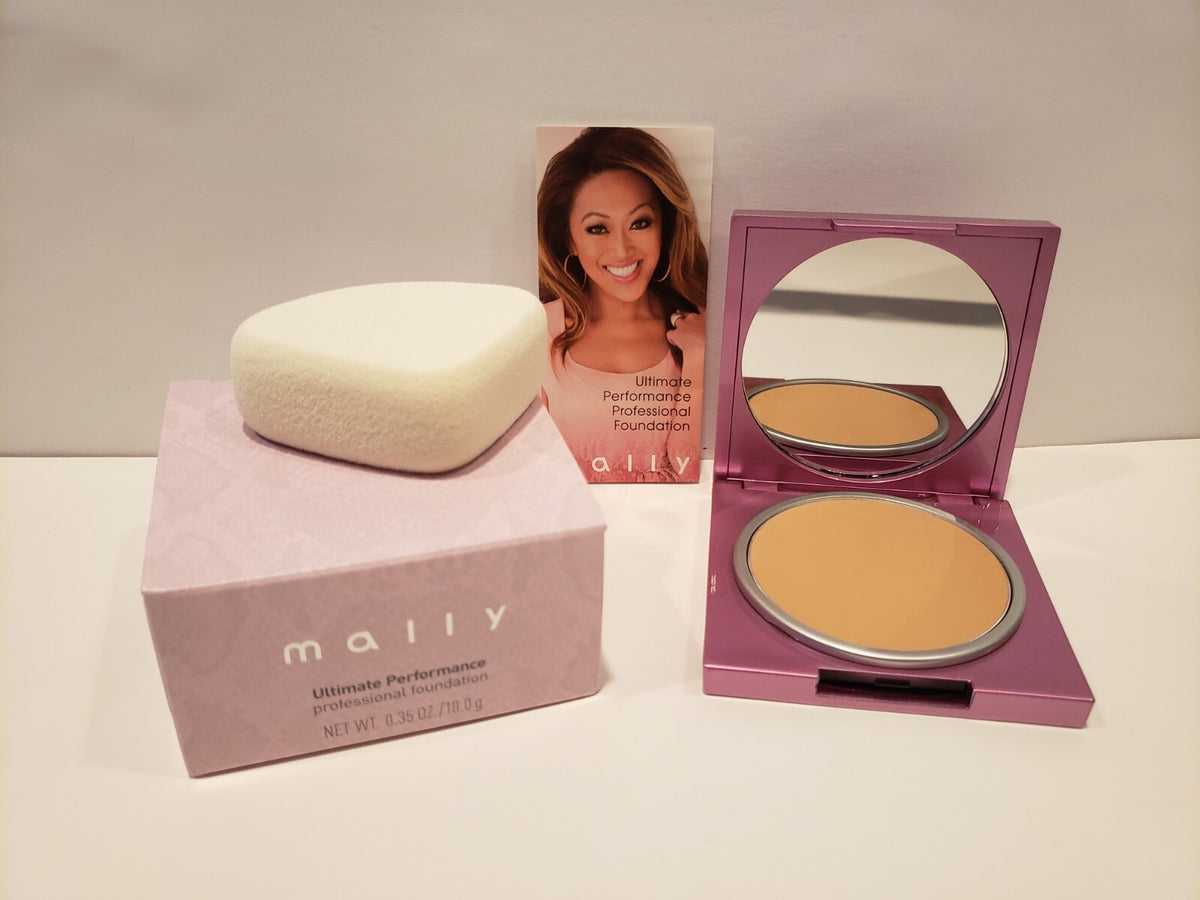 Professional Face Foundation - Fair Shade with Sponge - Ultimate Performance Makeup
