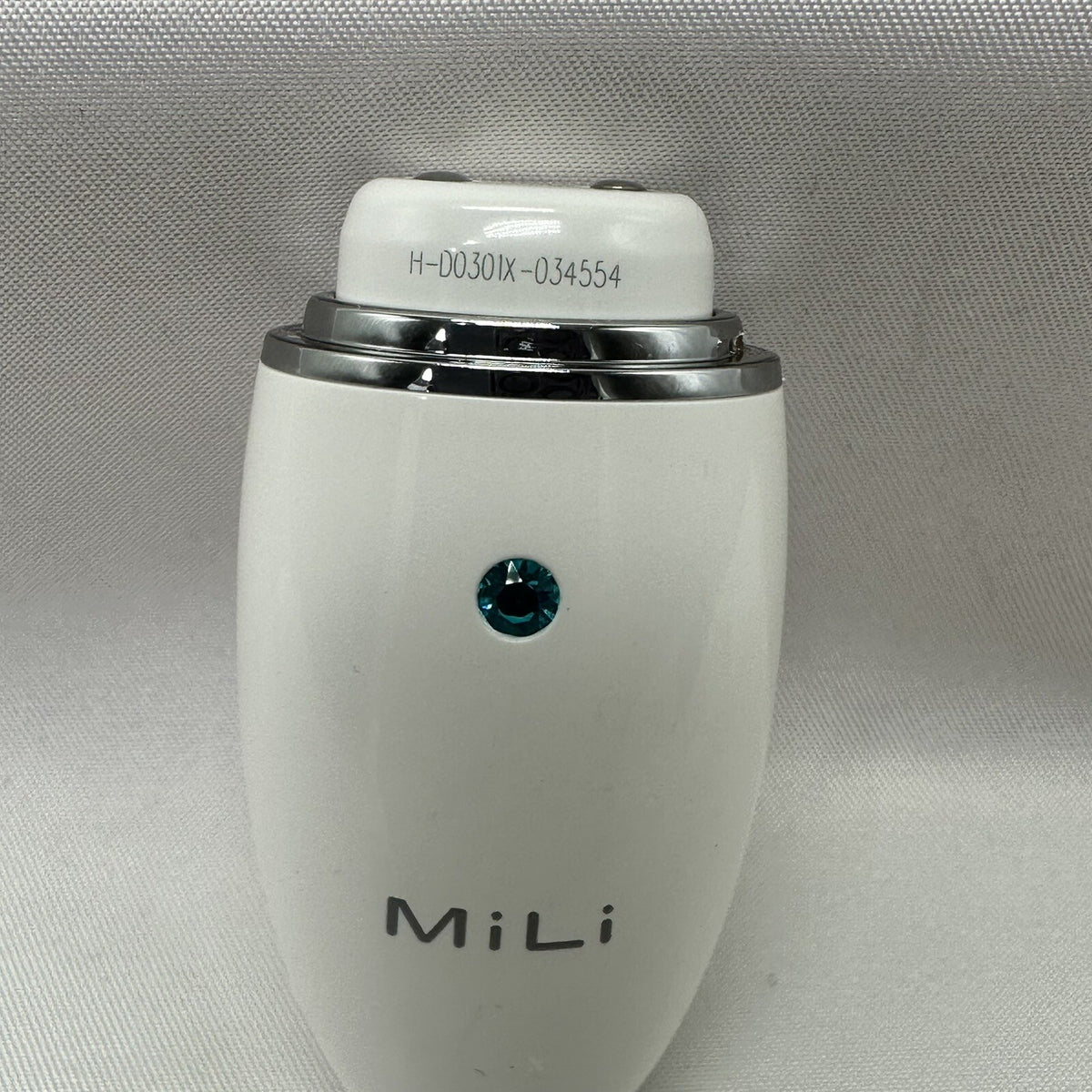 Smart Skin Moisture Detector Digital Analyzer with Bluetooth App