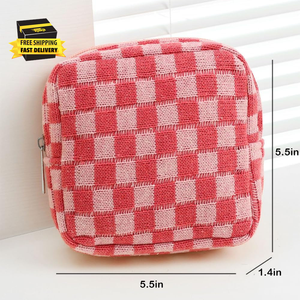 Mini Pink Checkered Makeup Bag with Zipper for Travel and Daily Use