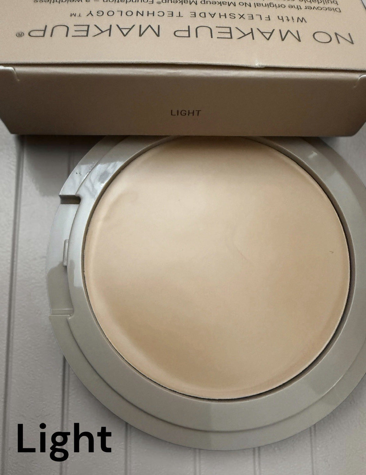 Light Cream Foundation & Brush Duo - Buildable, Long-Wear Face Makeup