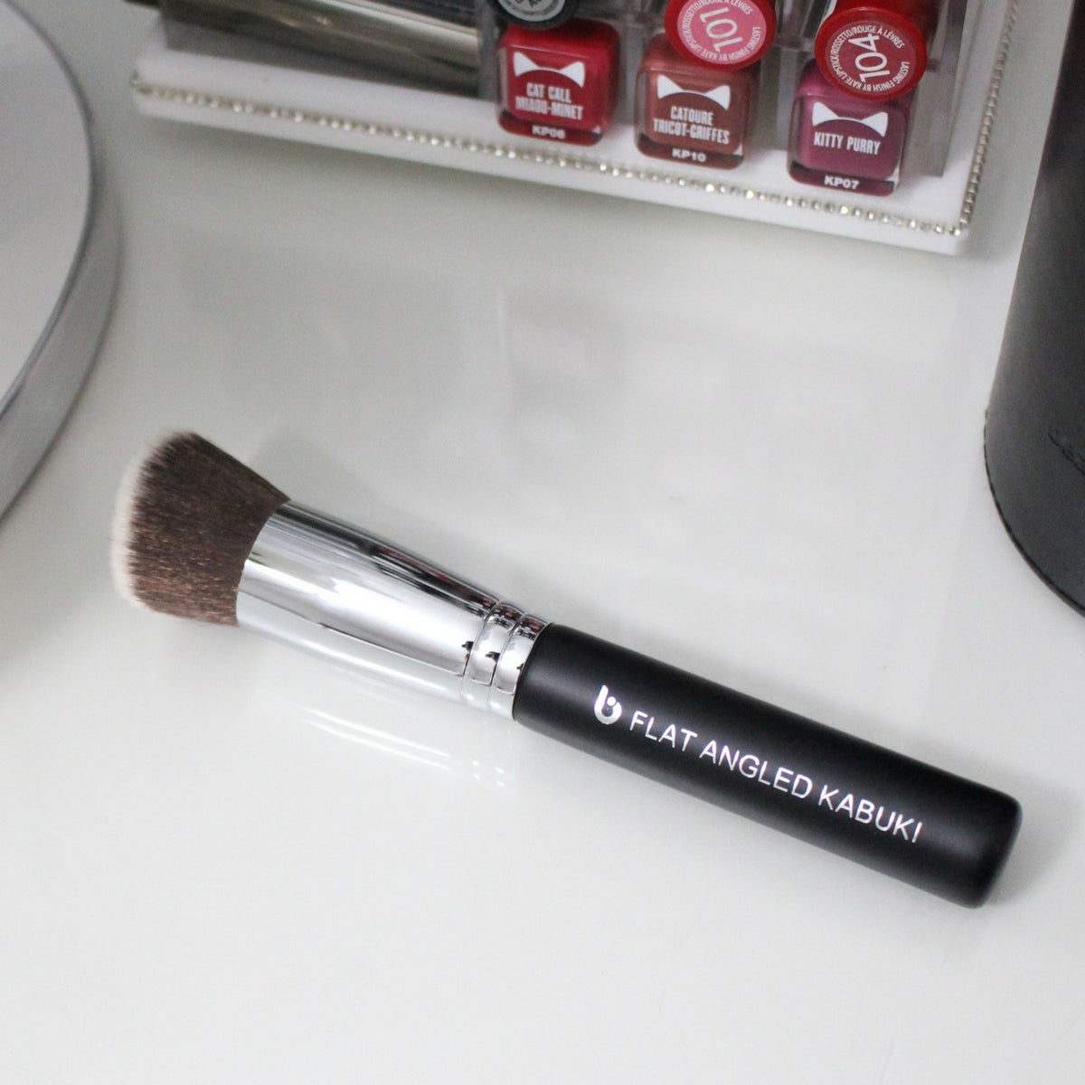 Flat Angled Kabuki Bronzer Makeup Brush - Blending & Contouring Tool