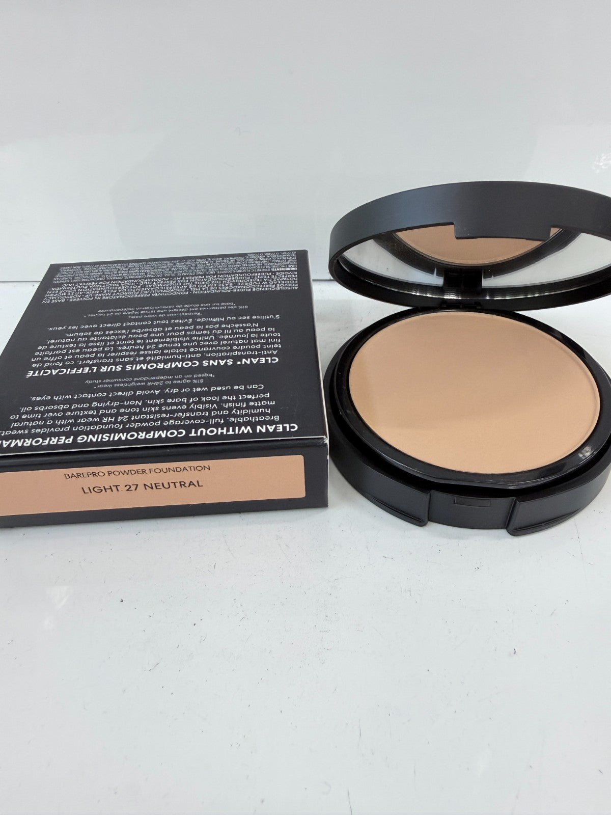 BareMinerals Barepro 24HR Skin-Perfecting Powder Foundation Light 27 Neutral