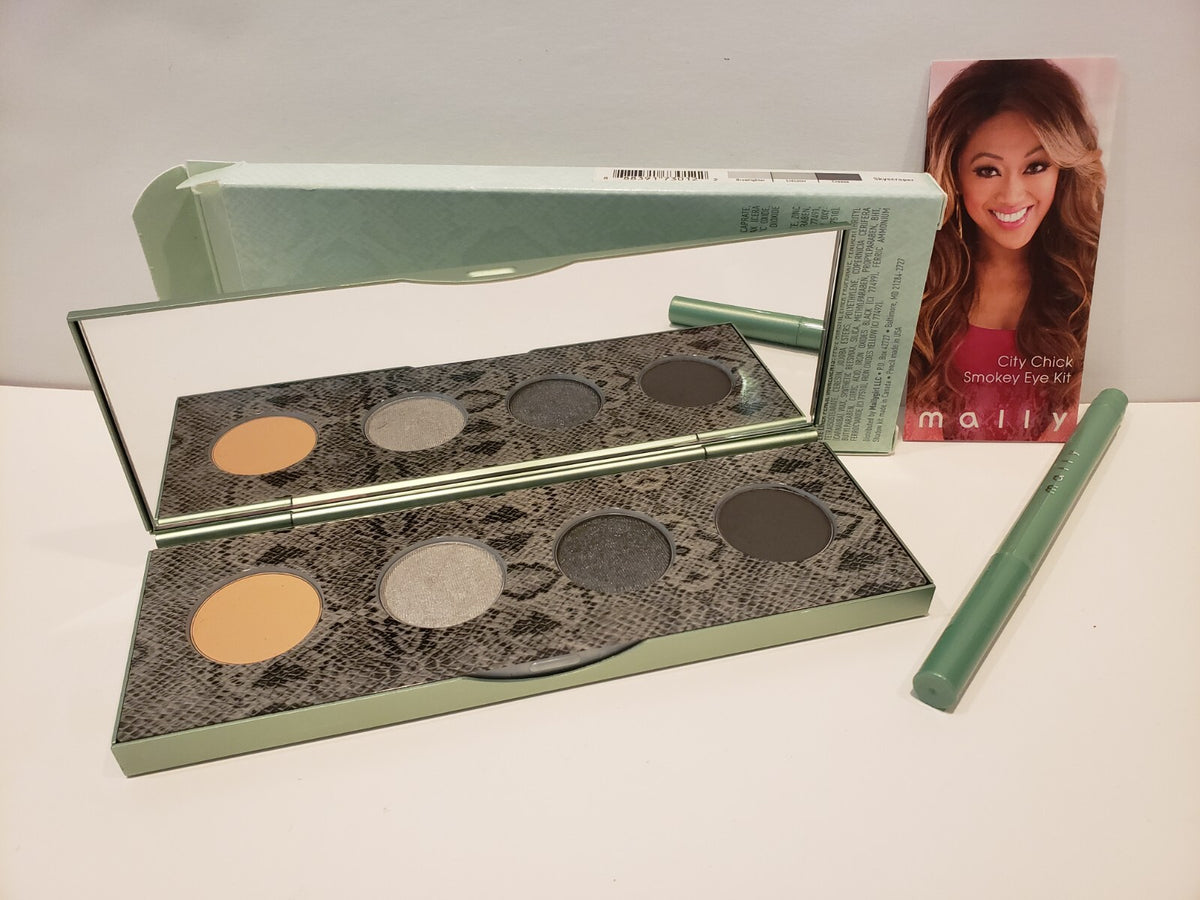 Smokey Eye Kit with Eyeshadows and Eyeliner - Skyscraper Style