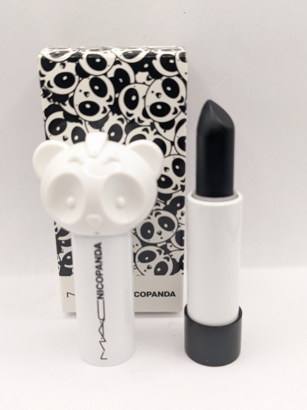 Lipstick - MAC Nico Kiss Limited Edition (Nicopanda Collection)