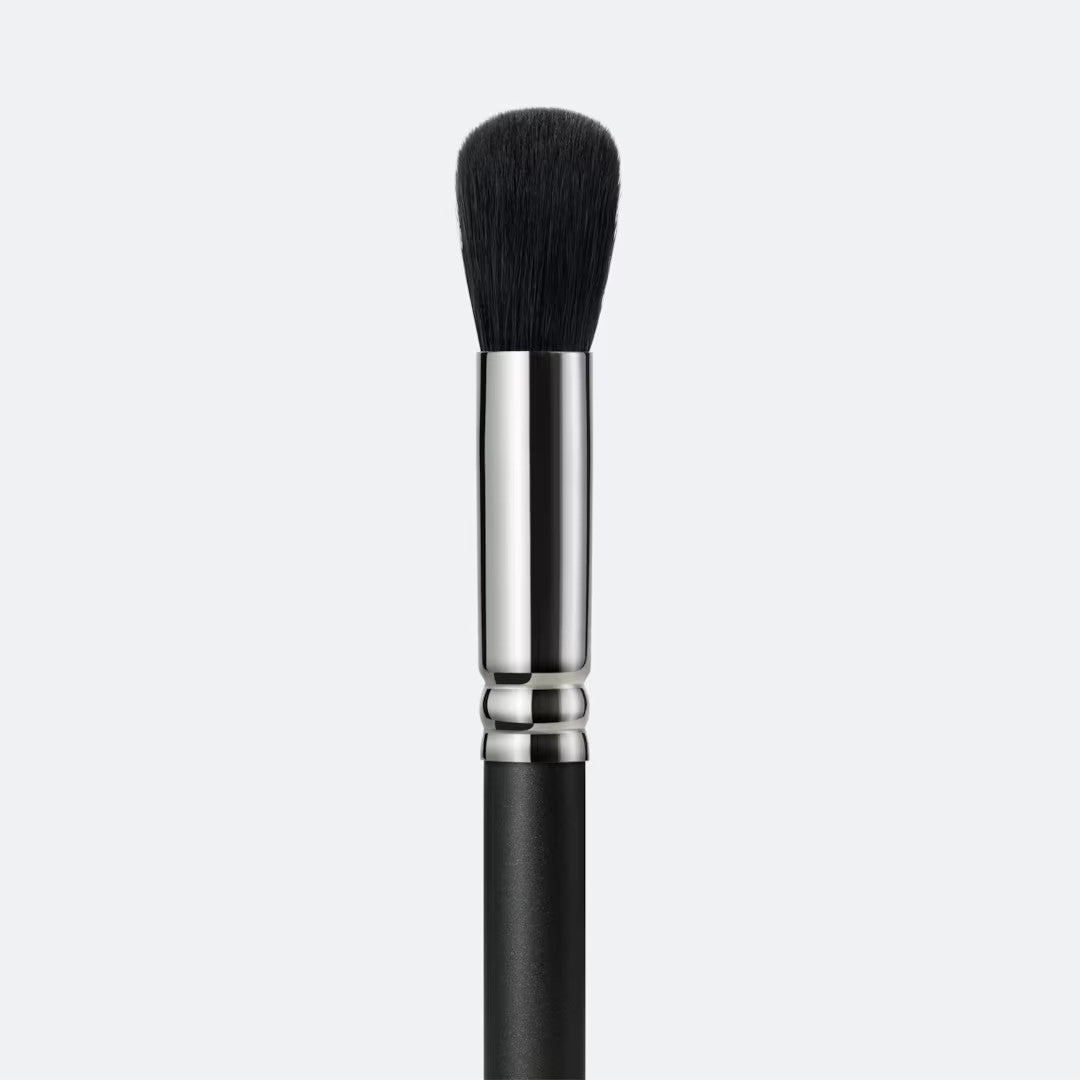 Mac 109 Small Contour Brush - 100% Authentic