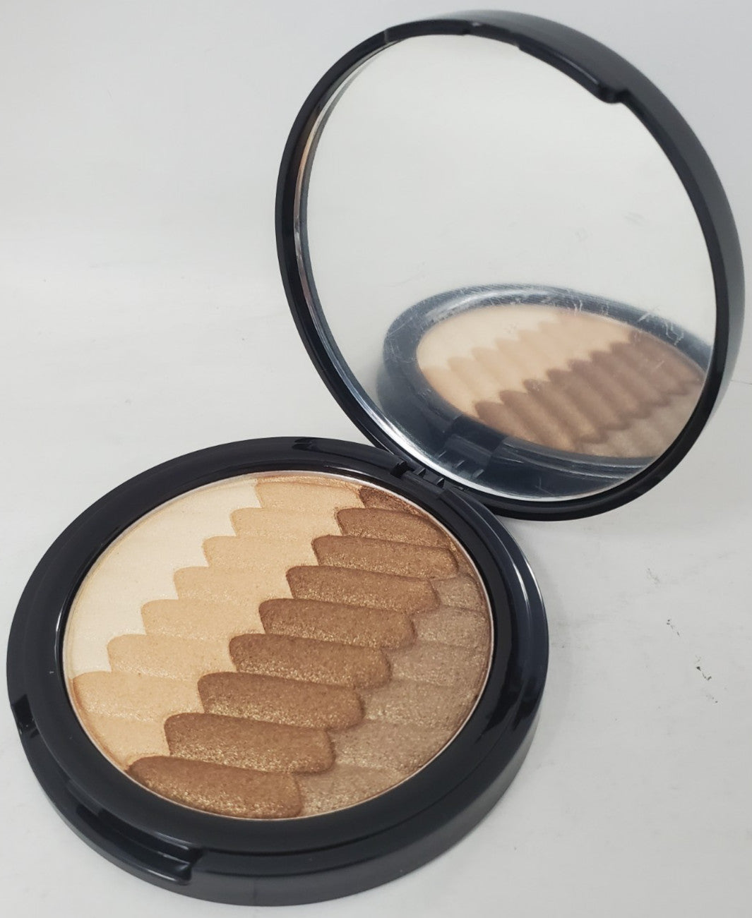 Chevron Eye Shadow Compact Shades of Mocha 0.30 oz – Pack of 2