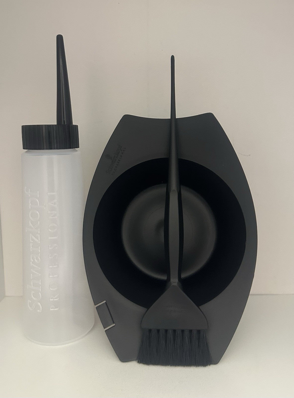 Schwarzkopf Hair Color Application Brush Set with Bowl & Bottle