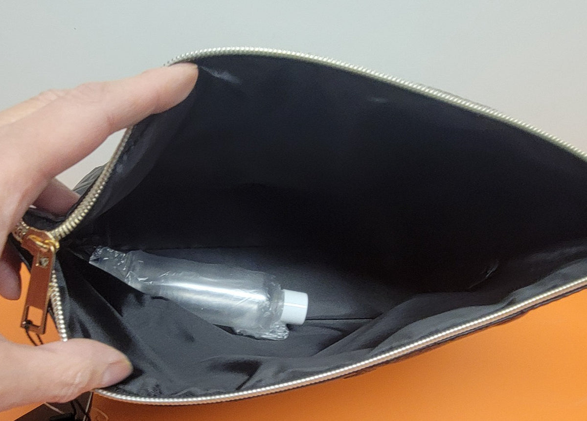 Jones New York Large Black Cosmetic Bag – Quilted Toiletry Case NWT