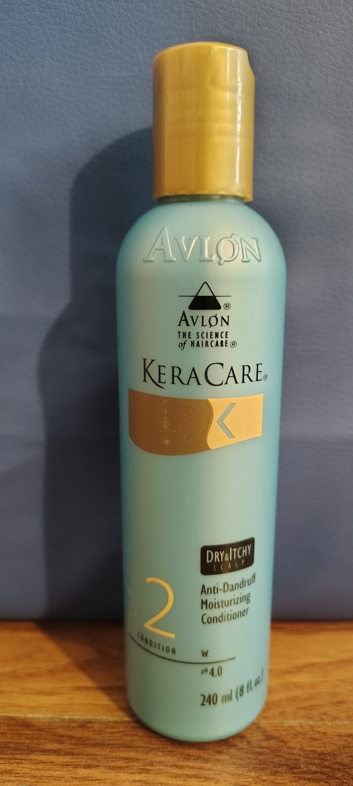 Set of 3 Keracare Hydrating Shampoo & Anti Dandruff Conditioner - Sulfate-Free