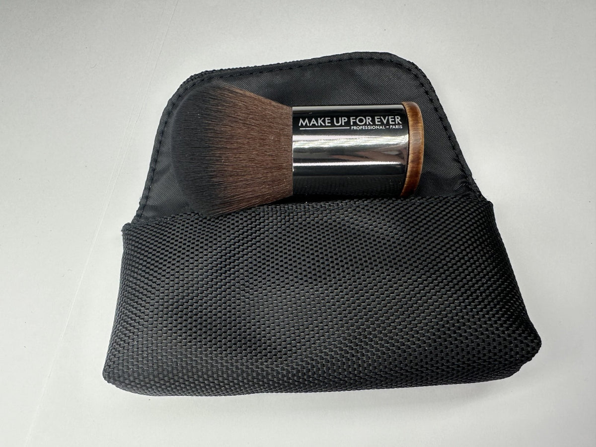 Large Kabuki Brush with Case - Makeup Brush for Face & Powder