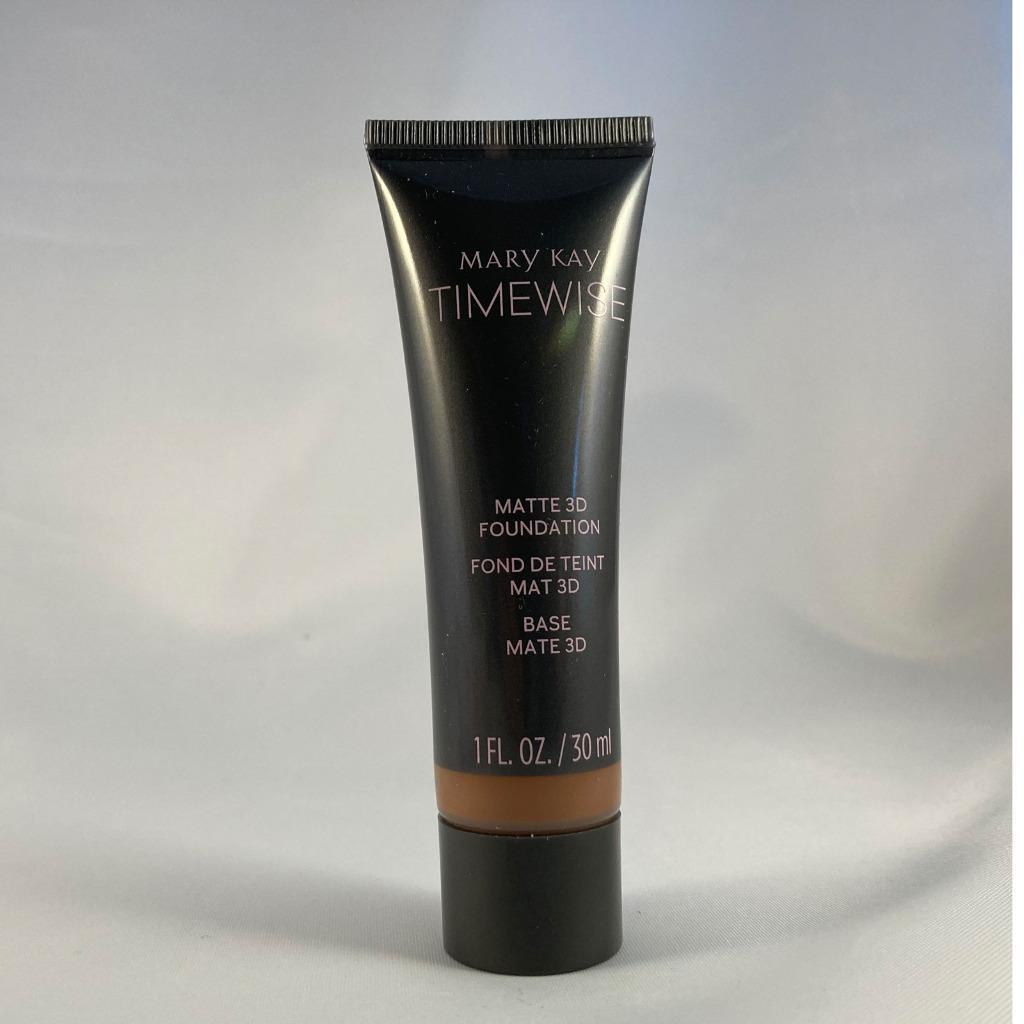 Matte Liquid Foundation for Oily Skin - Custom Shade Selection, Long-Lasting Coverage