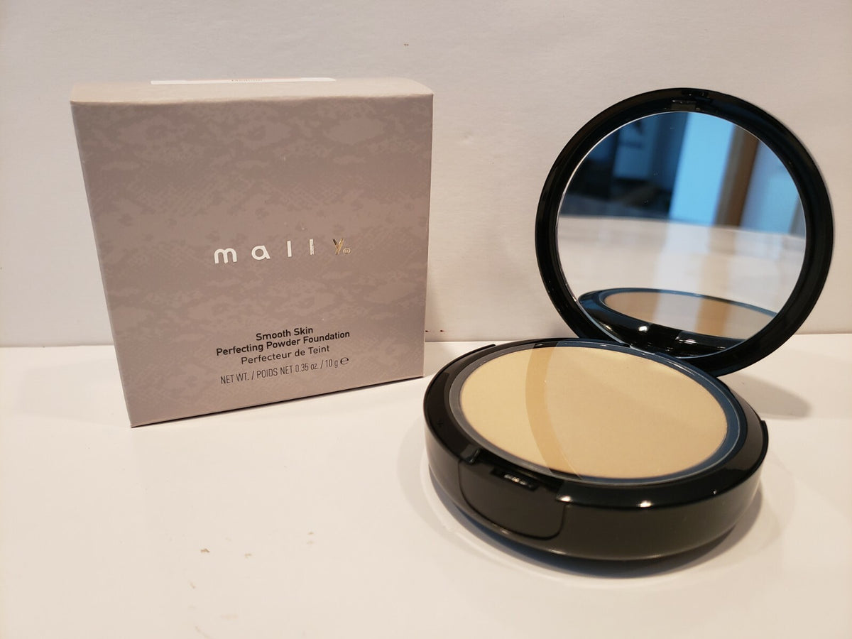 Mally Smooth Skin Perfecting Powder Foundation – Medium, 0.35 oz