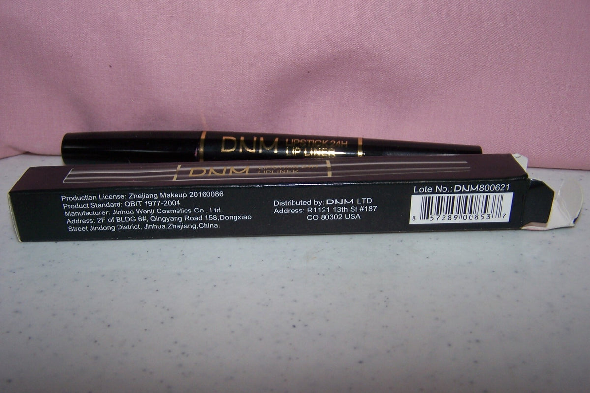 Matte Lipstick & Lip Liner Combo 24H Shade #04 - New in Box, 2.2g