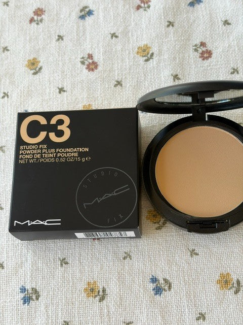 MAC Studio Fix Powder Plus Foundation - Full Coverage Matte Face Powder