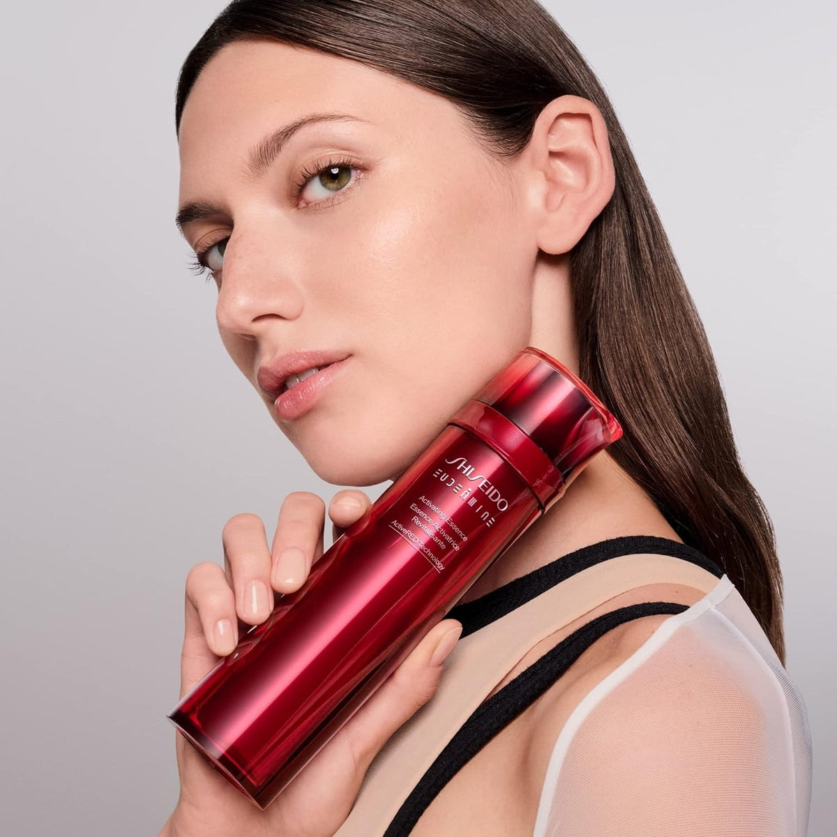 Hydrating Facial Essence with Hyaluronic Acid & Vitamin C - 145ml