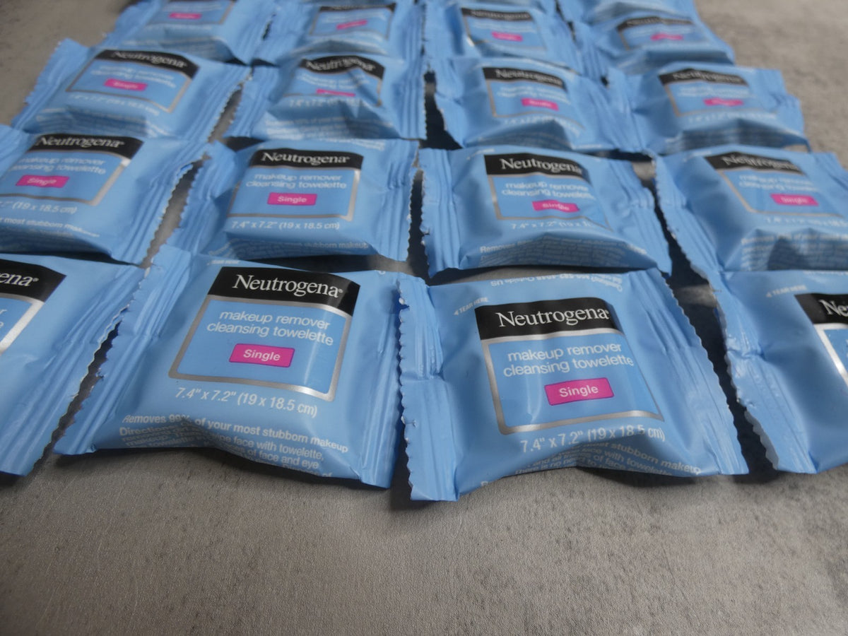 Neutrogena Makeup Remover Cleansing Towelettes - Pack of 20 Individually Wrapped