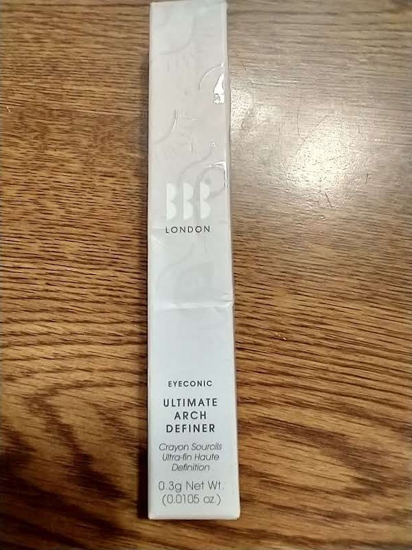 Eyeconic Ultimate Arch Definer Pencil with Triangular Tip & Oval Brush