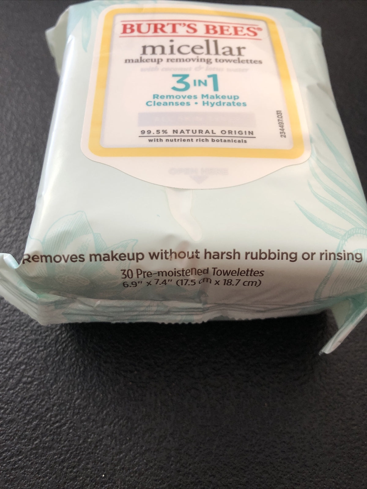 Micellar Makeup Remover Wipes with Coconut Water - 30 Count