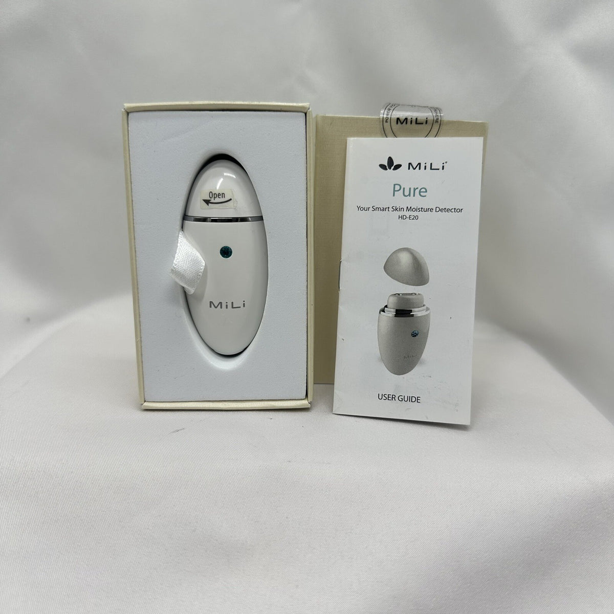 Smart Skin Moisture Detector Digital Analyzer with Bluetooth App