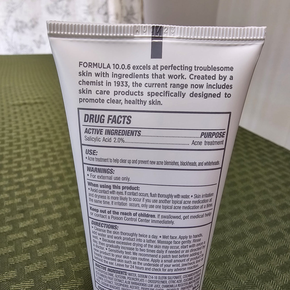 Acne-Fighting Face Wash & Exfoliating Scrub - Gentle Daily Cleanser