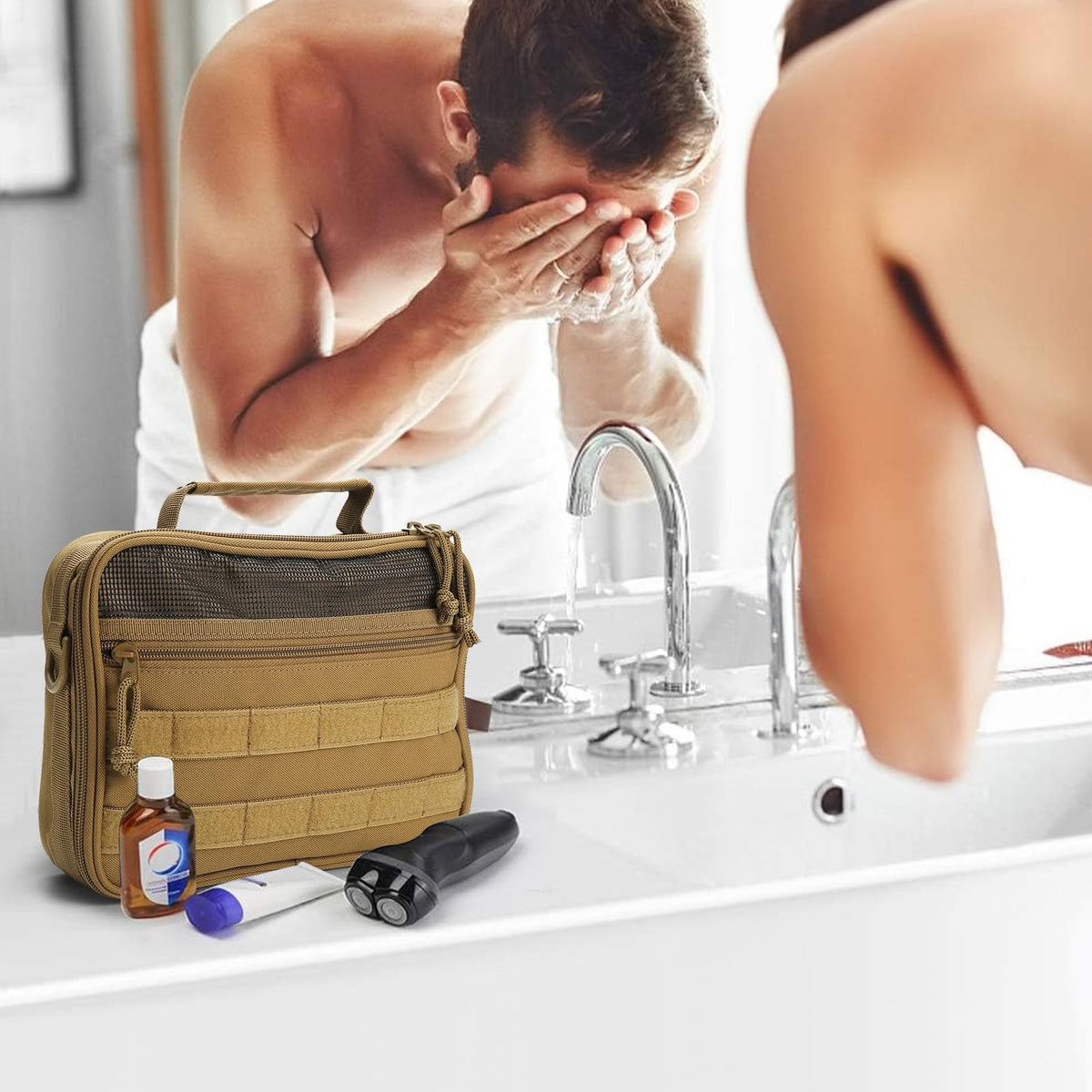 Men's Travel Toiletry Bag Hanging & Waterproof Organizer - Brown