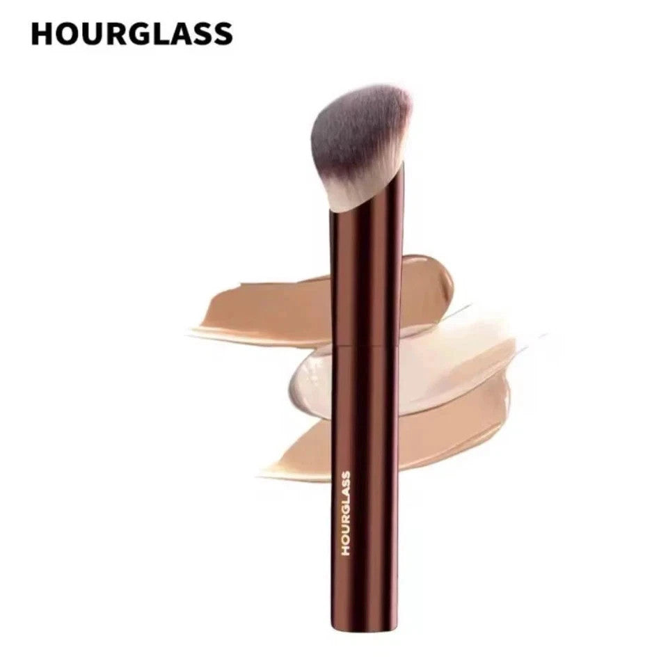 Soft Glow Foundation Brush - Seamless Blending Makeup Tool