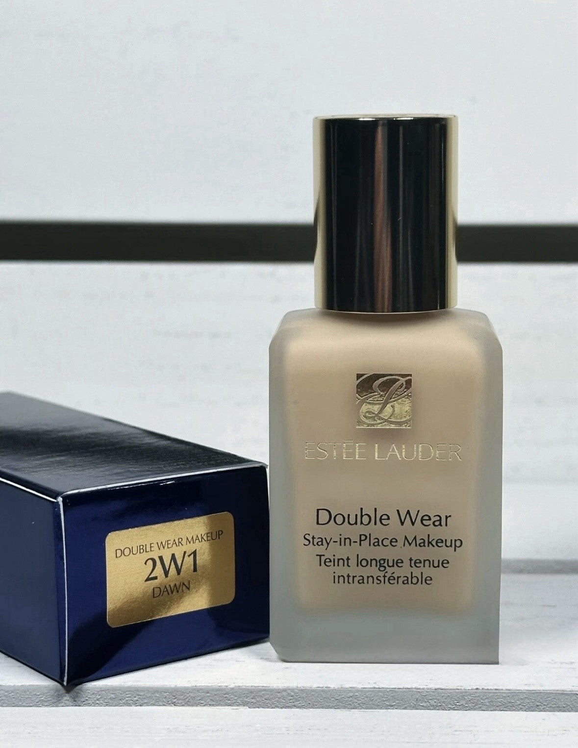 Estée Lauder Double Wear Stay-in-Place Foundation 2W1 Dawn