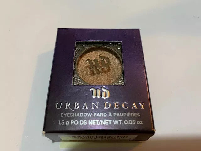 Urban Decay Eyeshadow Palette - Multiple Shades in Velvety Finish, 0.05oz