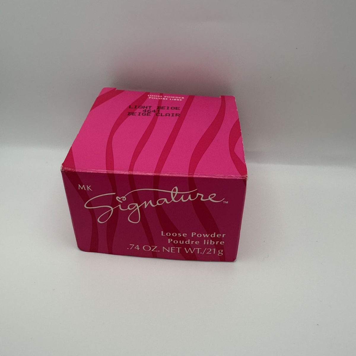 Loose Powder Light Beige 21g — Translucent Finish, MK Signature