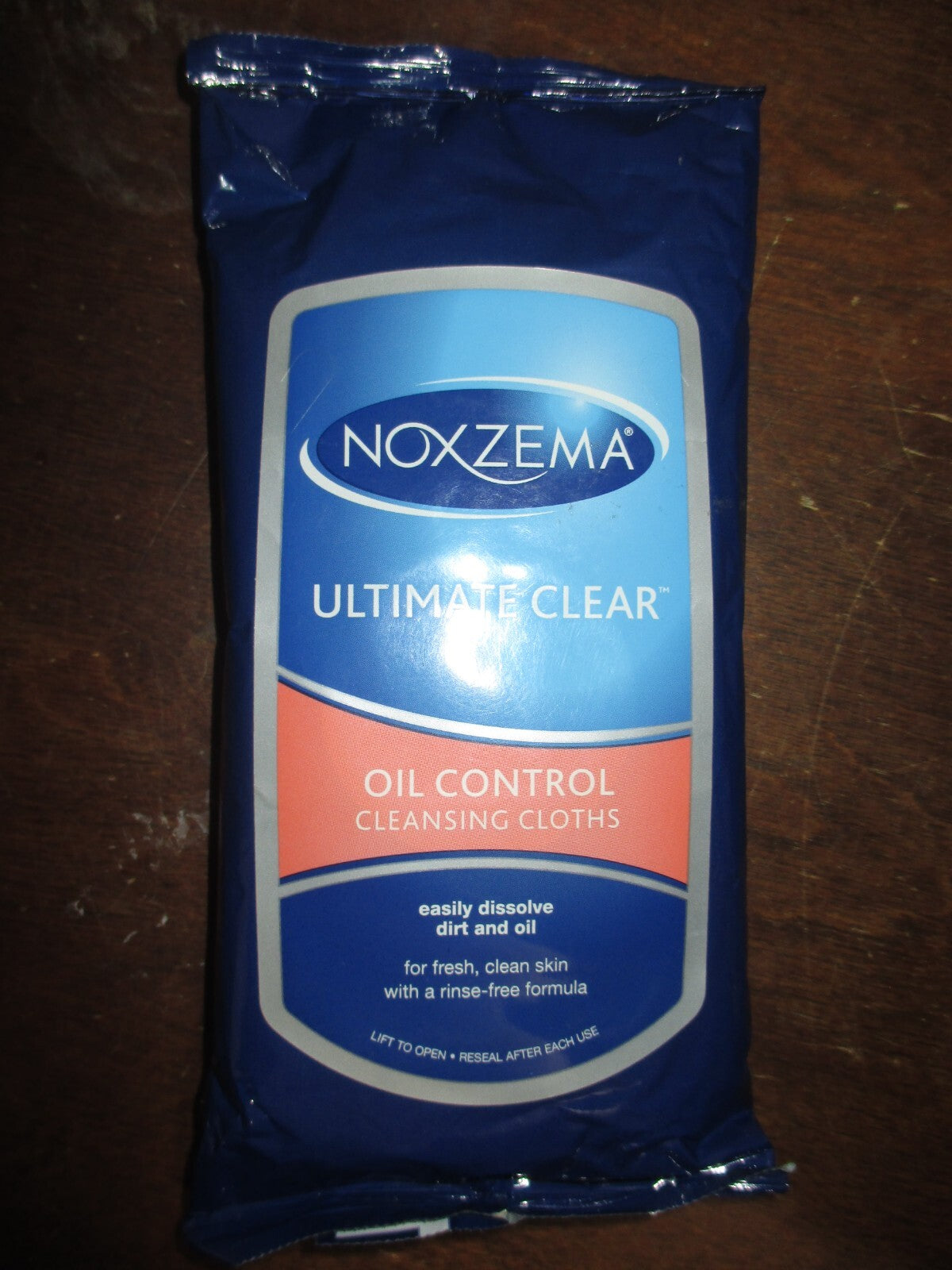 Discontinued Noxzema Cleansing Wet Cloths - 25 Count Skin Care Wipes