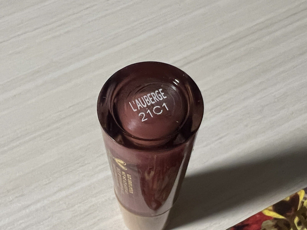 Liquid Lipstick L'AUBERGE - Velvet Finish, Nourishing, Coral Shade
