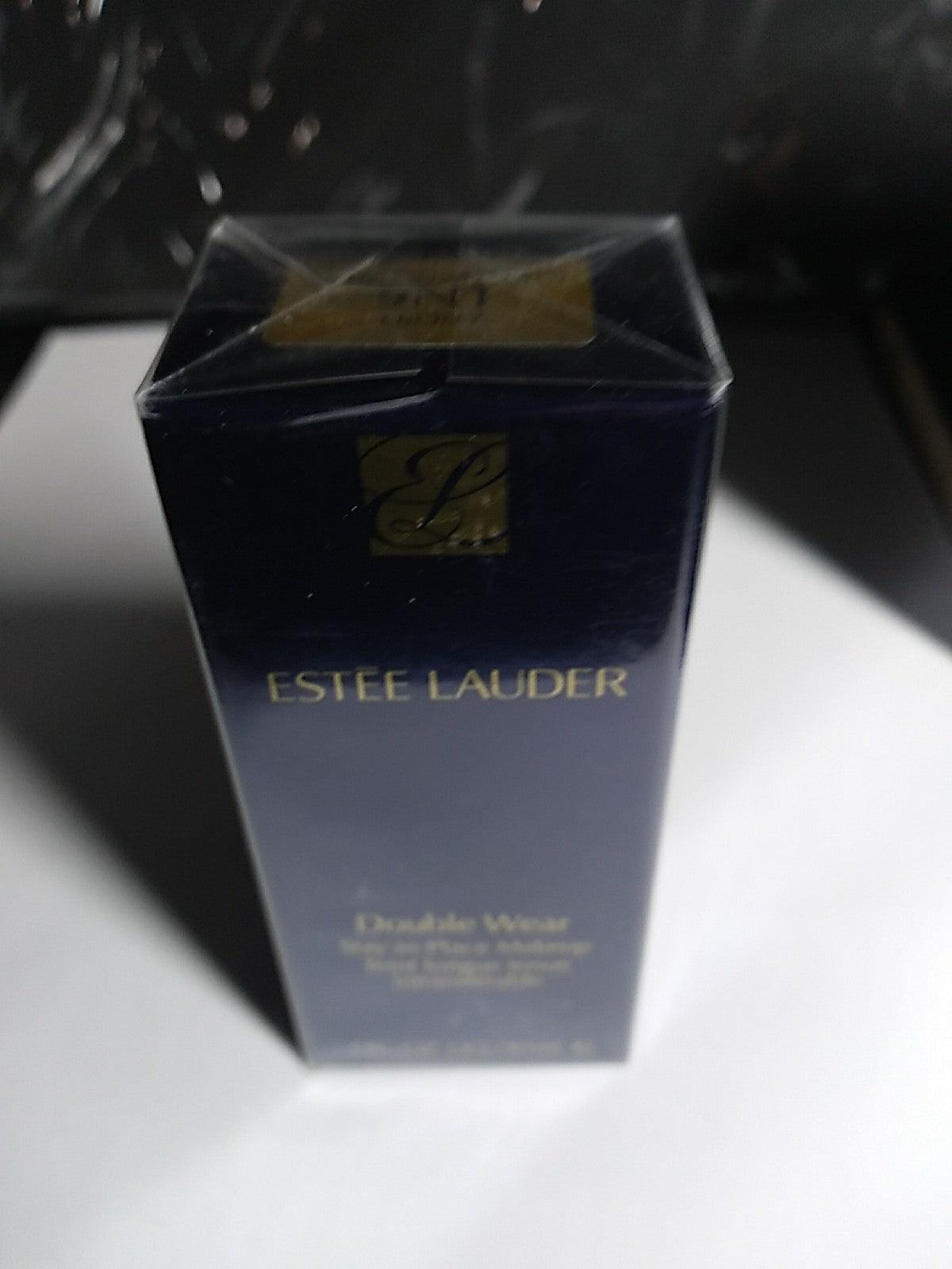Estee Lauder Double Wear Stay-in-Place Foundation 1 Fl Oz 9N1 Ebony