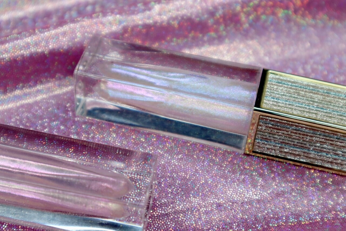 Luxurious Opalescent Lip Gloss - Plumping Shine & Nourishing Jojoba Oil