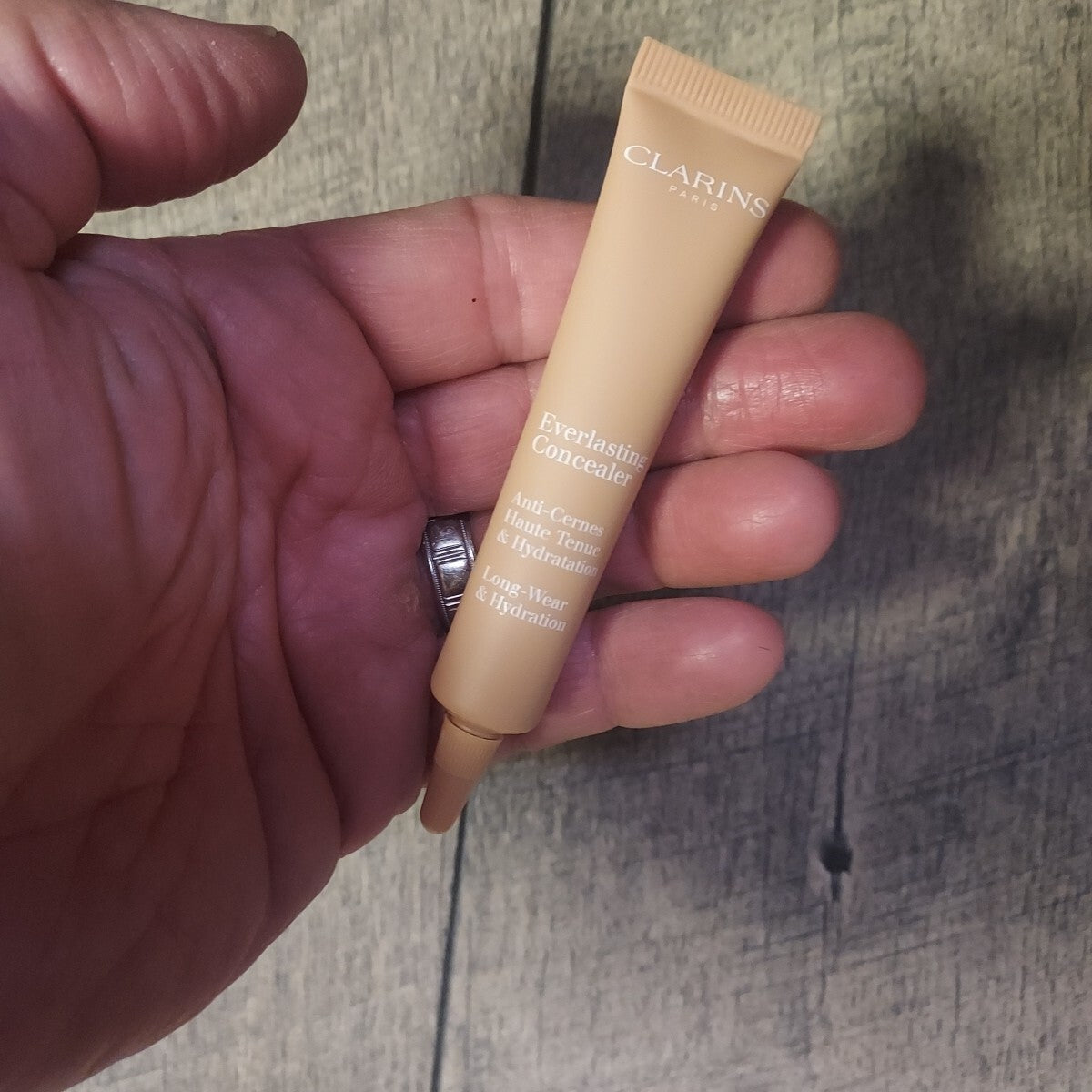 Clarins Everlasting Concealer 03 Medium Deep Long Wear Hydrating Makeup Set - 2 Pieces