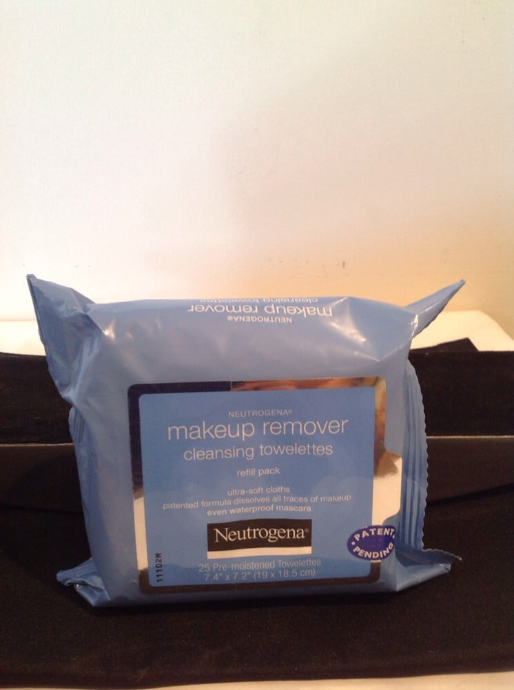 Neutrogena Makeup Remover Facial Cleansing Towelettes Alcohol-Free 25 Count