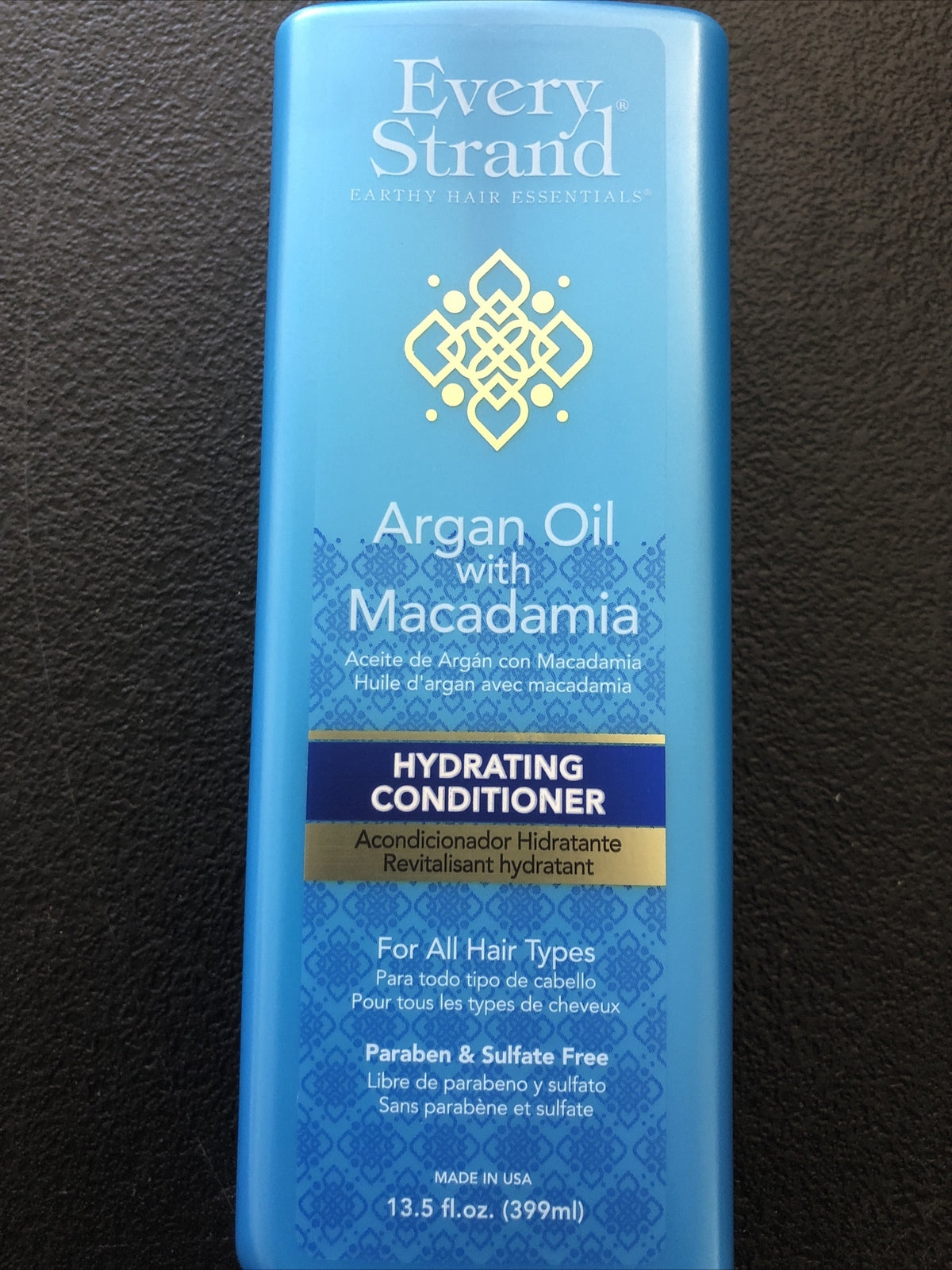 Hydrating Hair Conditioner with Argan & Macadamia Oil - All Hair Types 13.5 oz