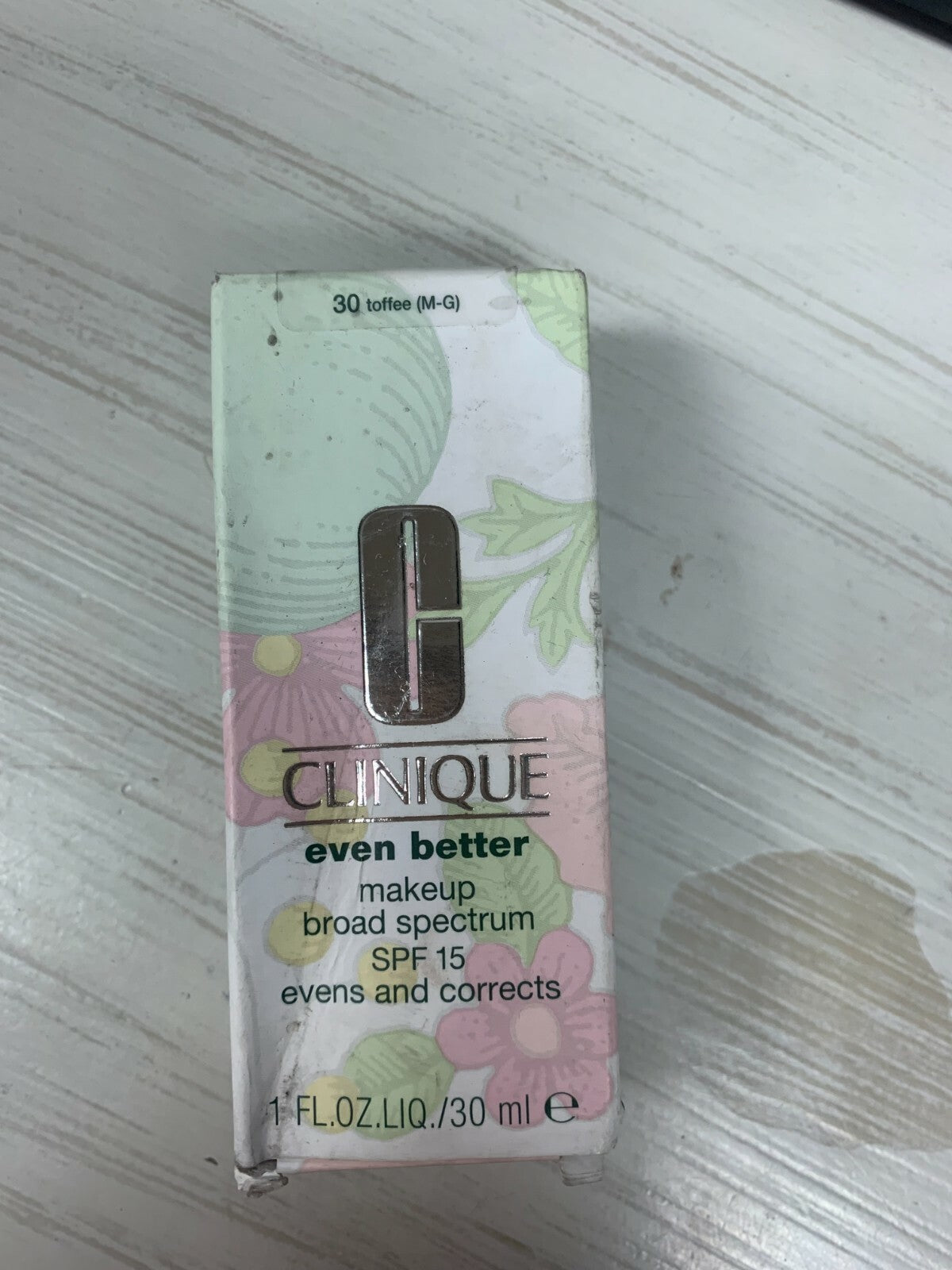 Clinique Even Better Makeup SPF 15 Broad Spectrum - Multiple Shades, New Box Damage
