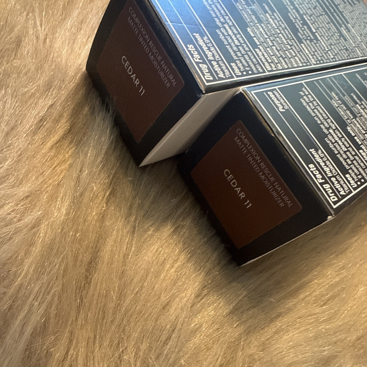 Matte Tinted Moisturizer with SPF - Complexion Rescue 11 Cedar 1.18 oz Set