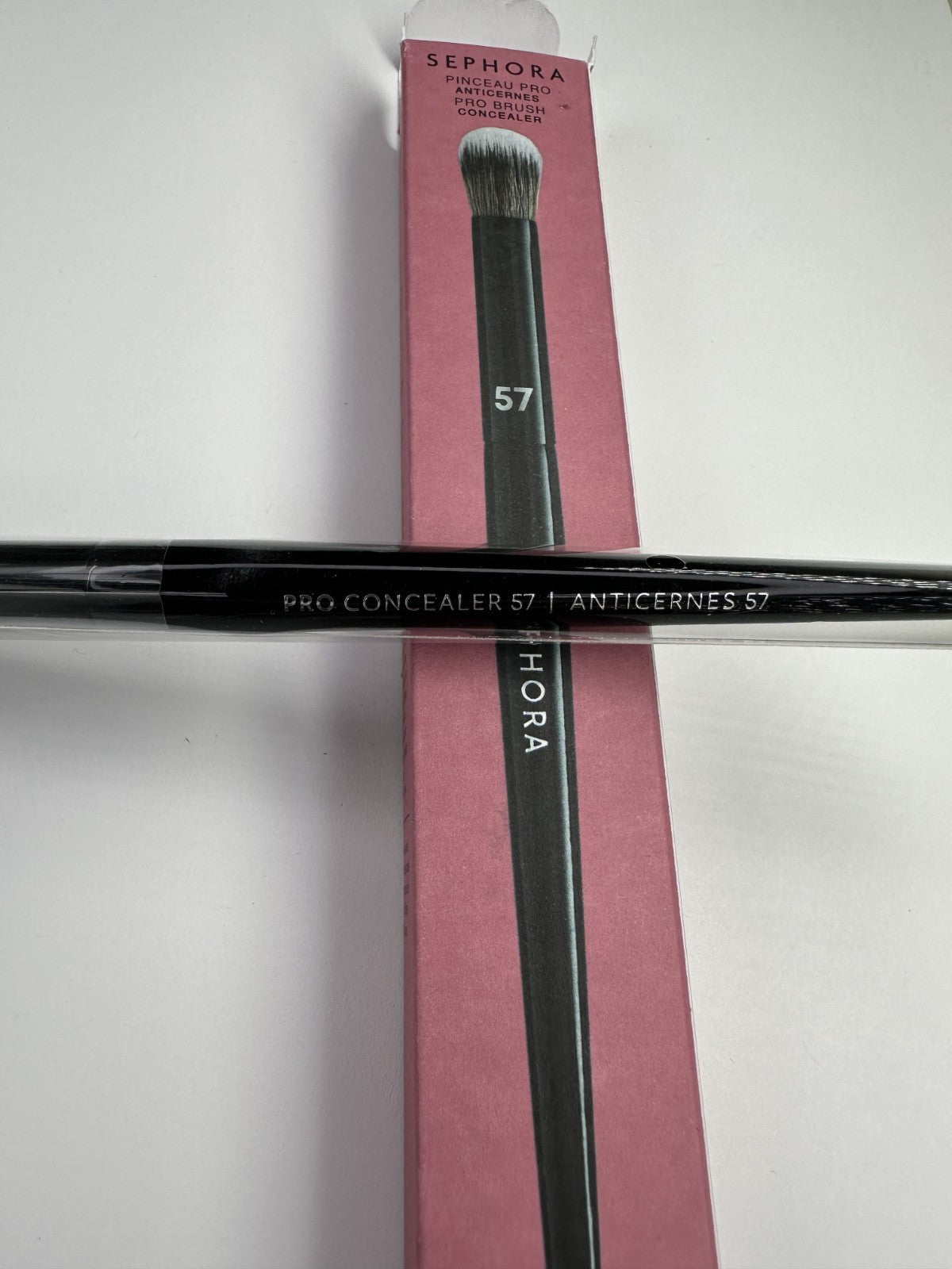 SEPHORA COLLECTION Pro Concealer Brush #57 - New in Box, Authentic Makeup Tool
