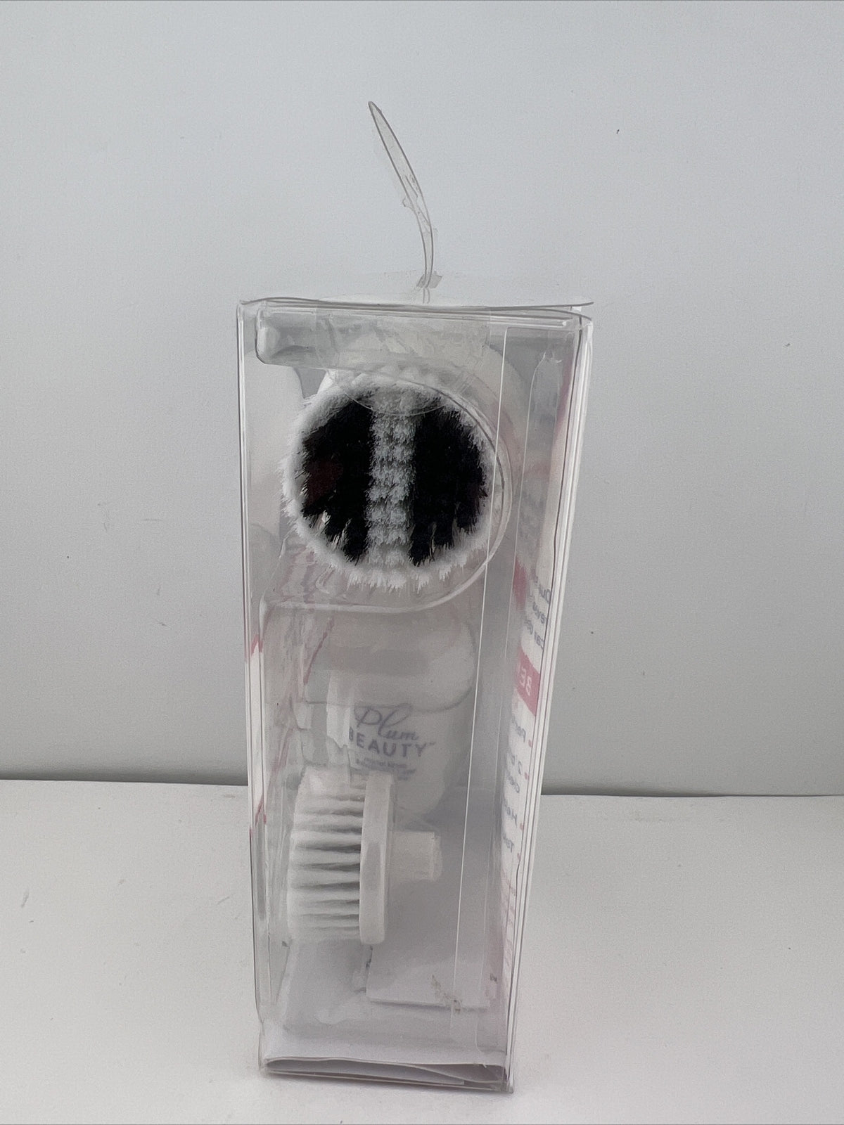 Facial Cleansing System with 2 Brush Heads for Exfoliation and Deep Pore Cleaning
