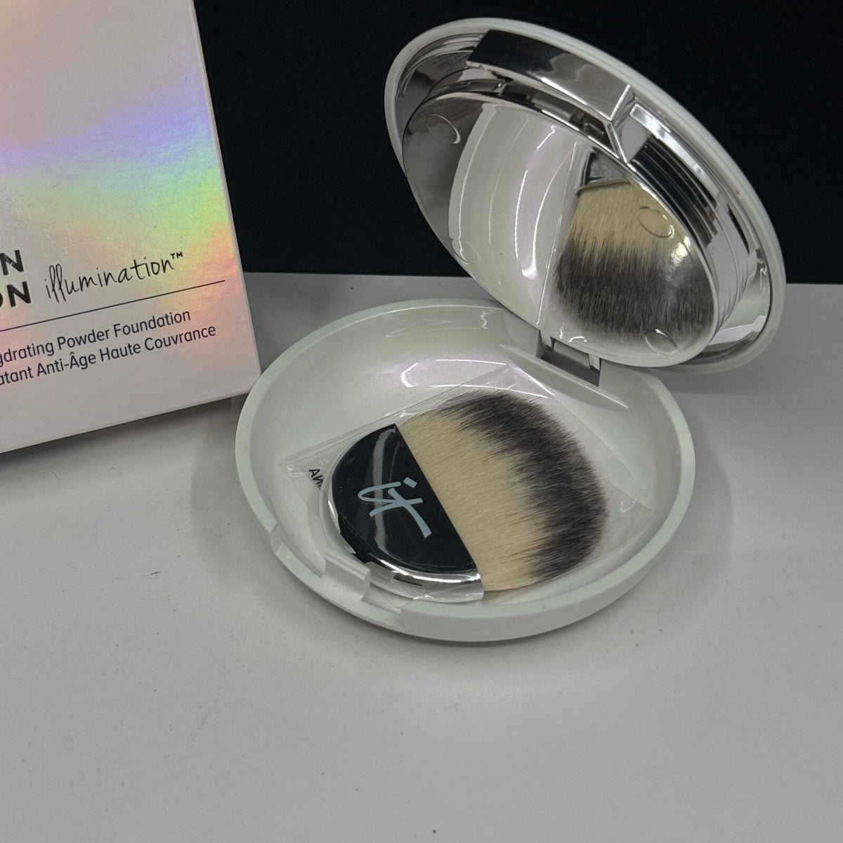 It Cosmetics Celebration Foundation Illumination Rich 0.3oz Face Powder Foundation - Anti-Aging Hydrating Makeup