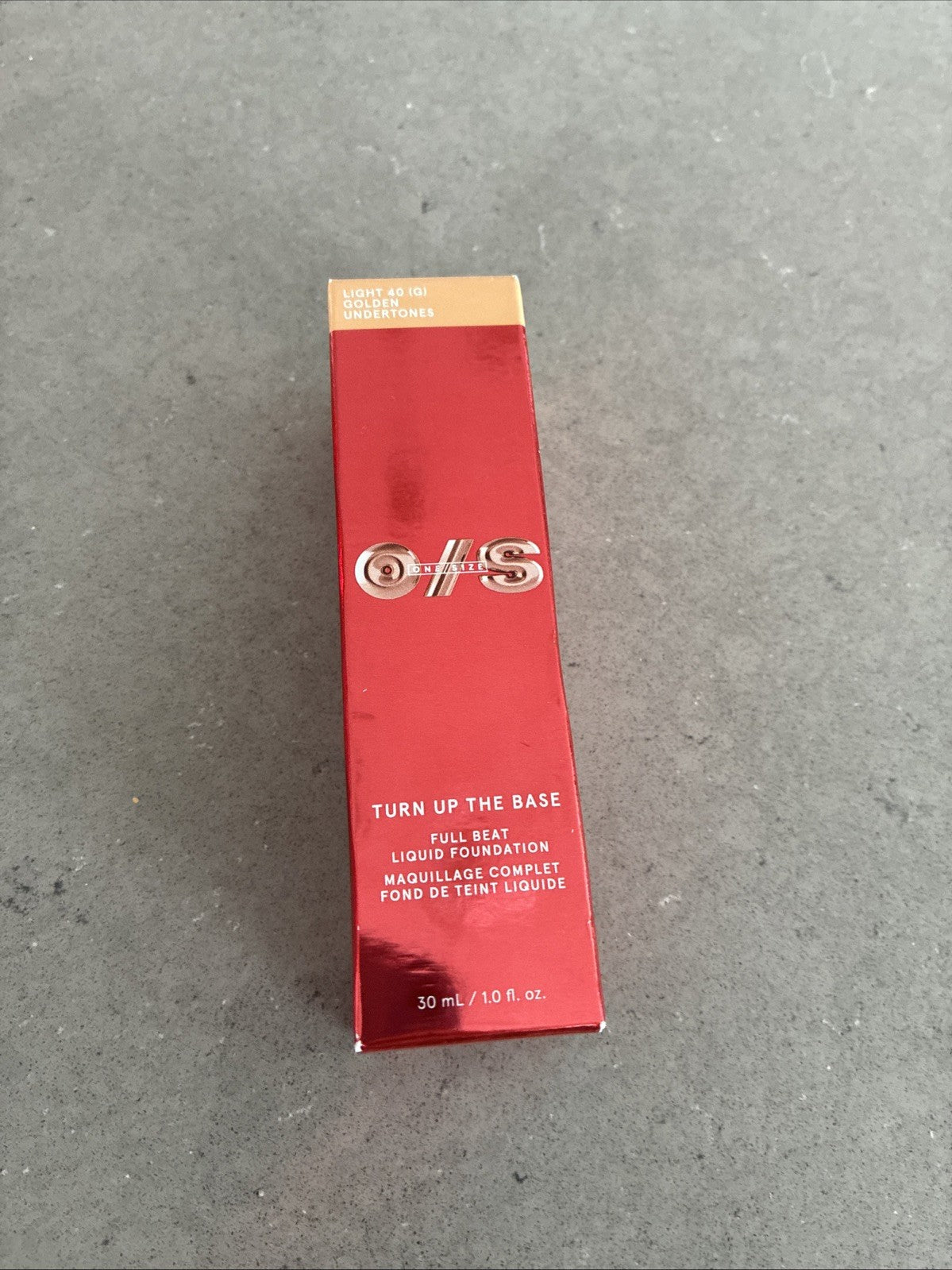 Full Cover Liquid Foundation LIGHT 40 G with Golden Undertones - One Size