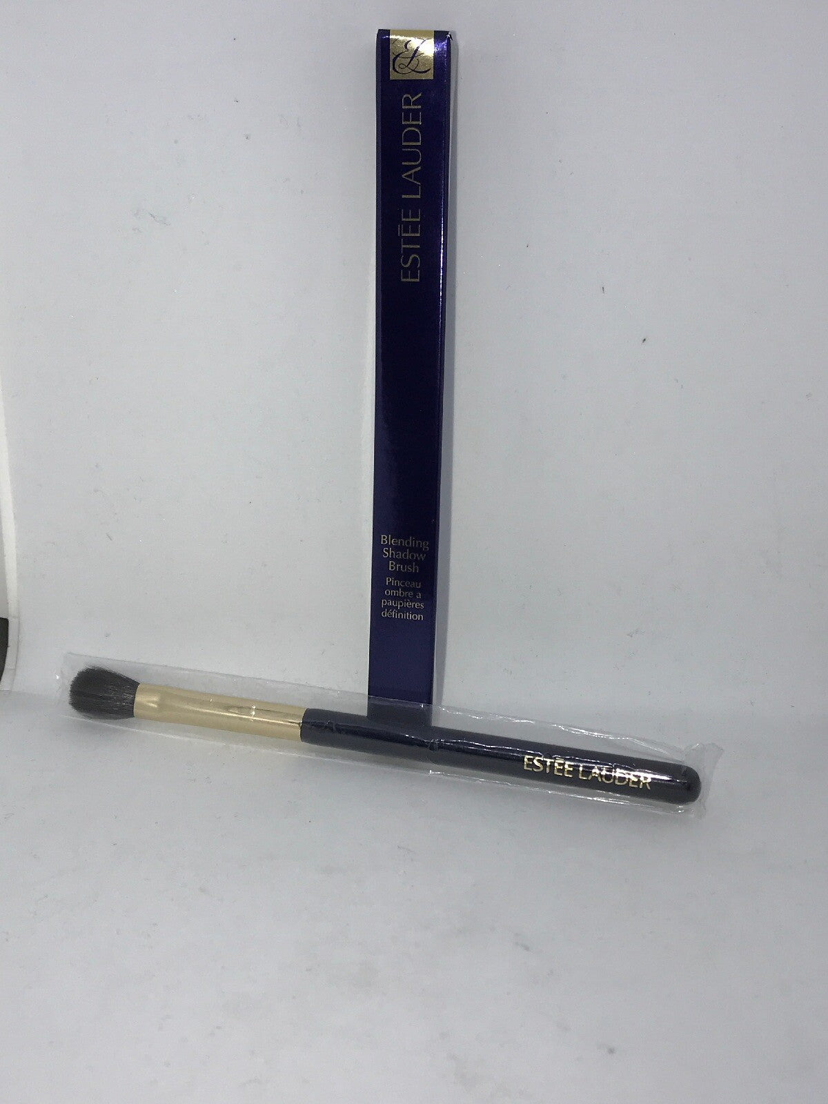 Estée Lauder Eye Shadow Brush 25 - Makeup Blending Brush for Eyeshadow