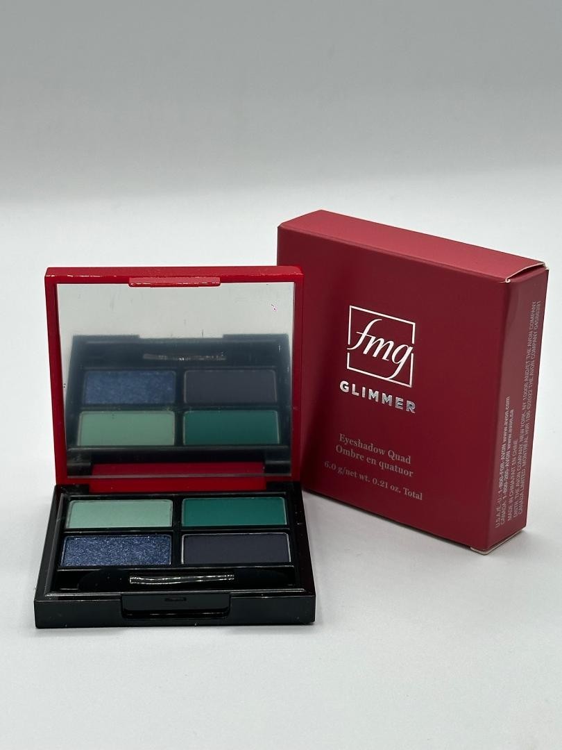 Glimmer Eyeshadow Quad - Color Legend, Long-Lasting Eye Makeup Palette