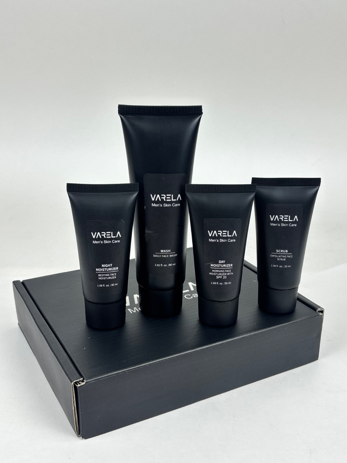 Men's Skin Care Set - Face Wash, Scrub, Day & Night Moisturizers