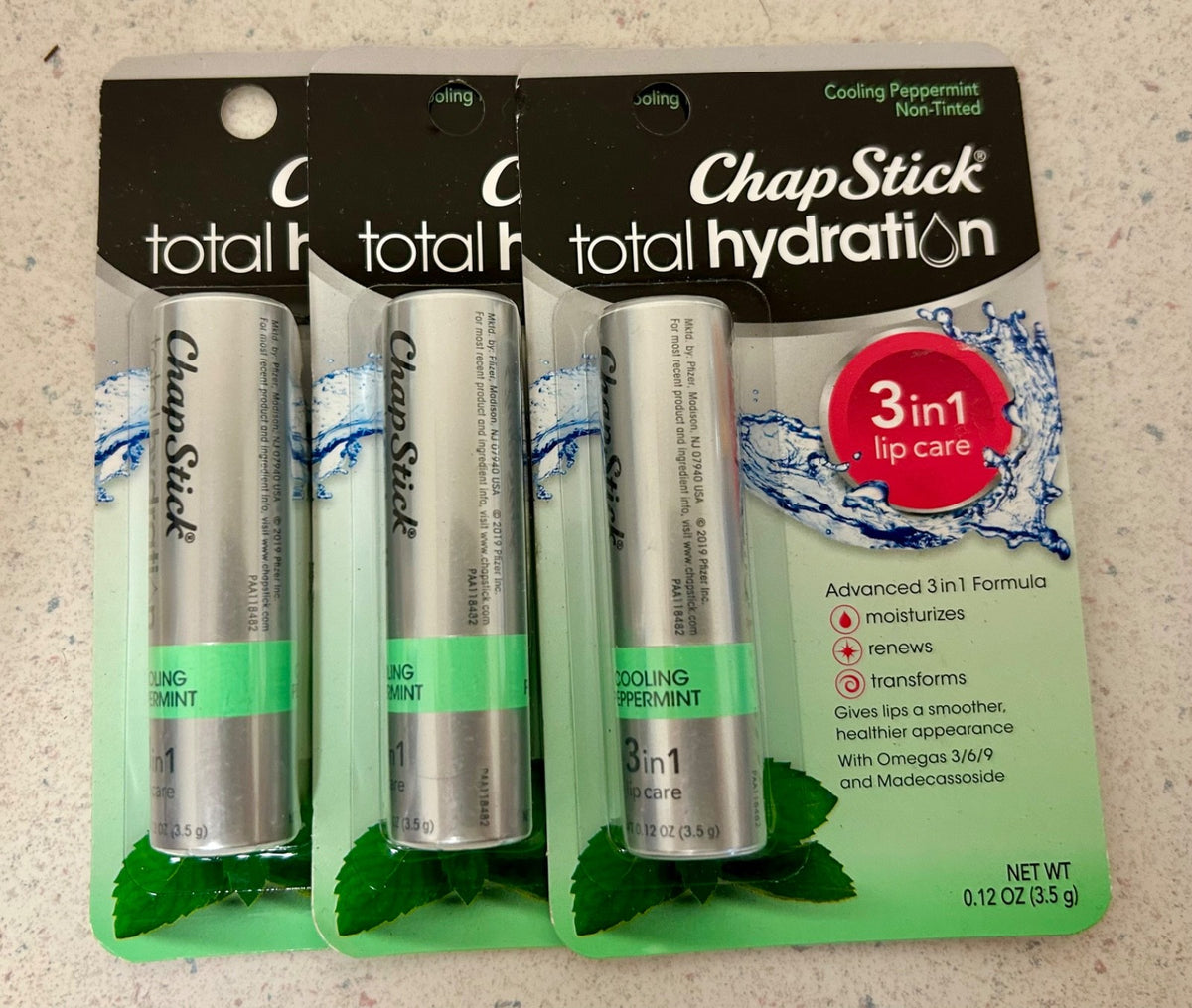 Chapstick Total Hydration 3-in-1 Cooling Peppermint Lip Balm Non-Tinted
