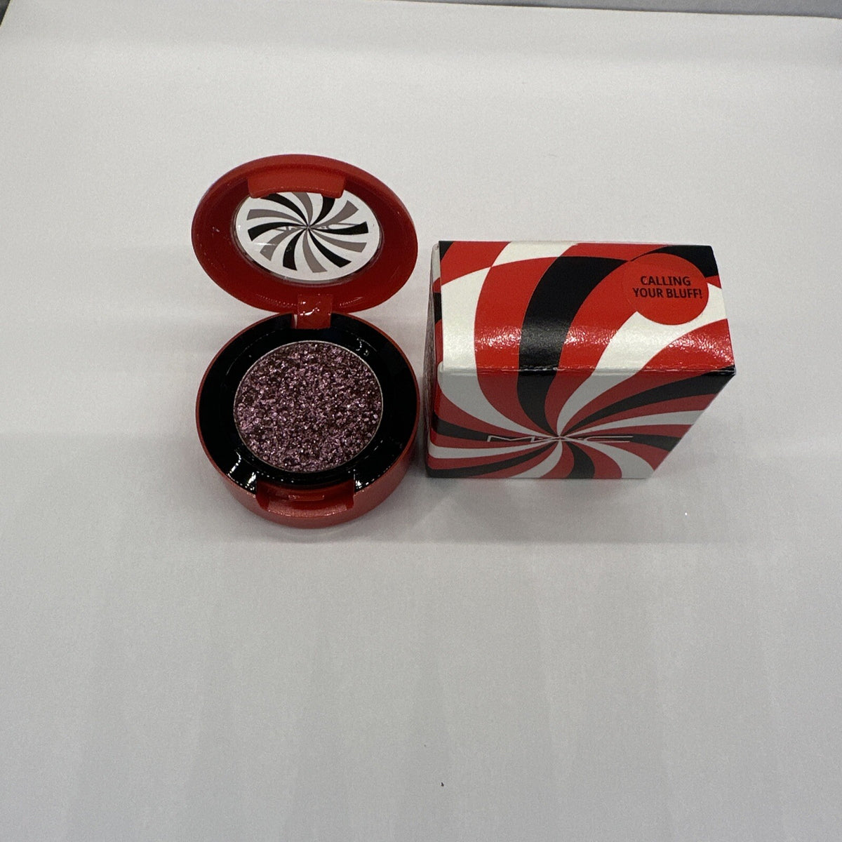 Duochrome Eyeshadow Palette - Hypnotizing Holiday Shadeshifter Call Your Bluff