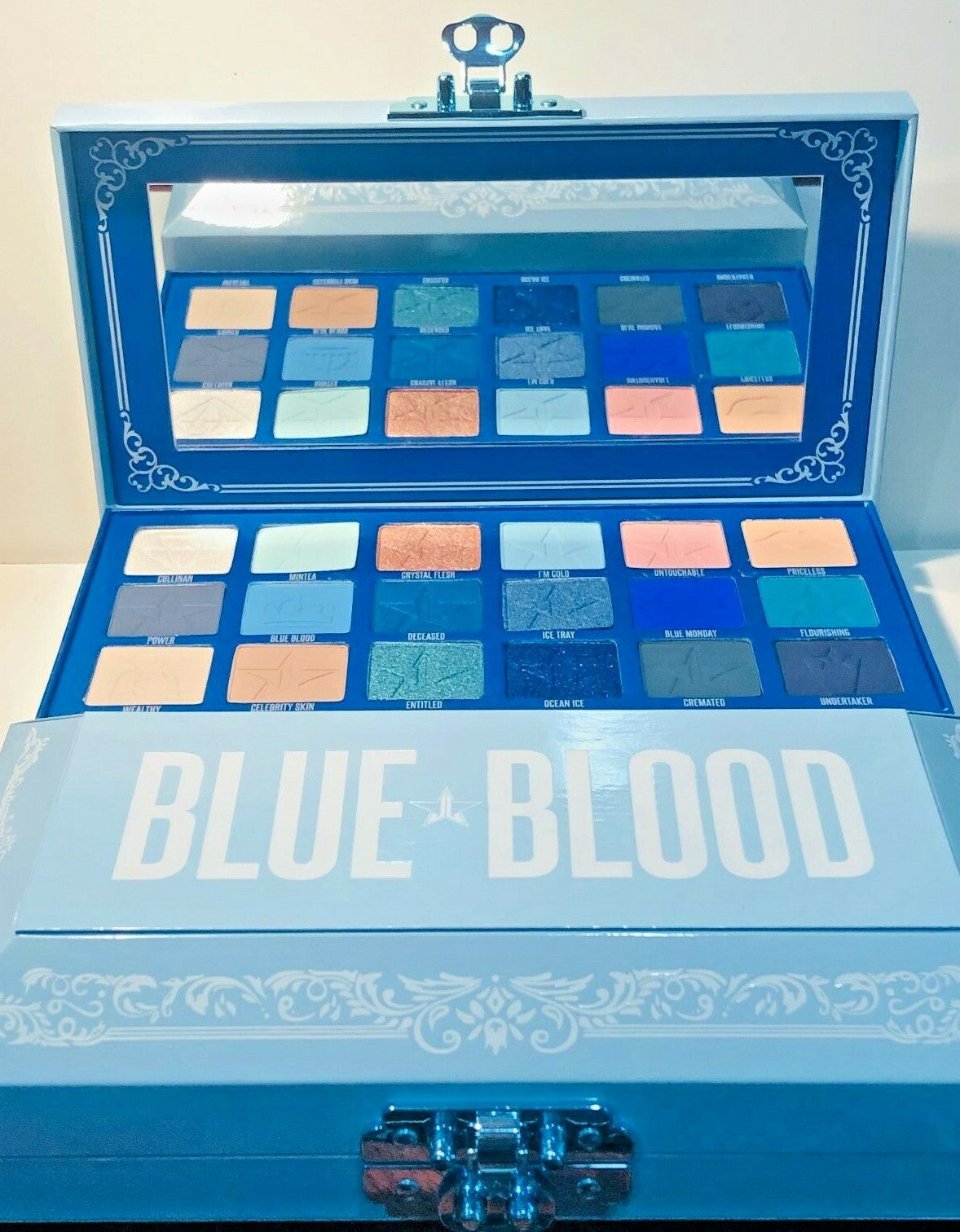 Jeffree Star Eyeshadow Palette Blue Blood with Box - 100% Original