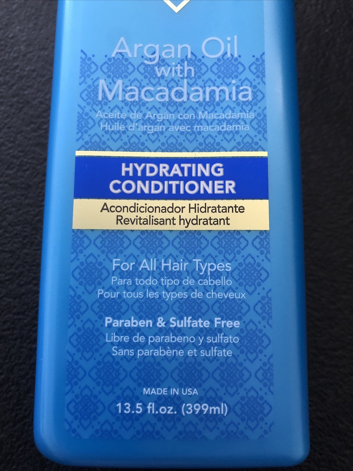 Hydrating Hair Conditioner with Argan & Macadamia Oil - All Hair Types 13.5 oz